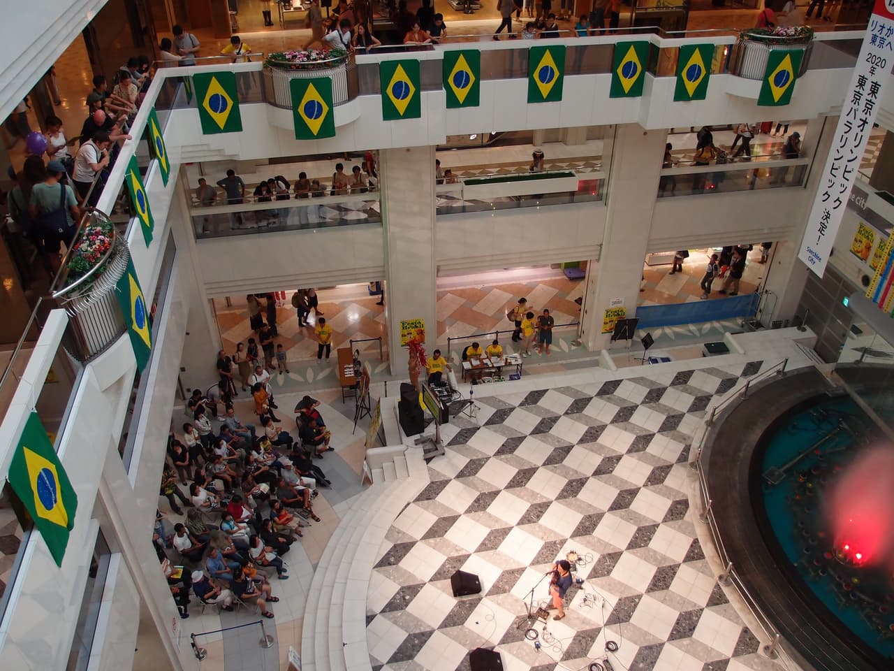 The fountain and atrium event plaza in Sunshine City Alpa, Ikebukuro (2013, a different event — not AGF)